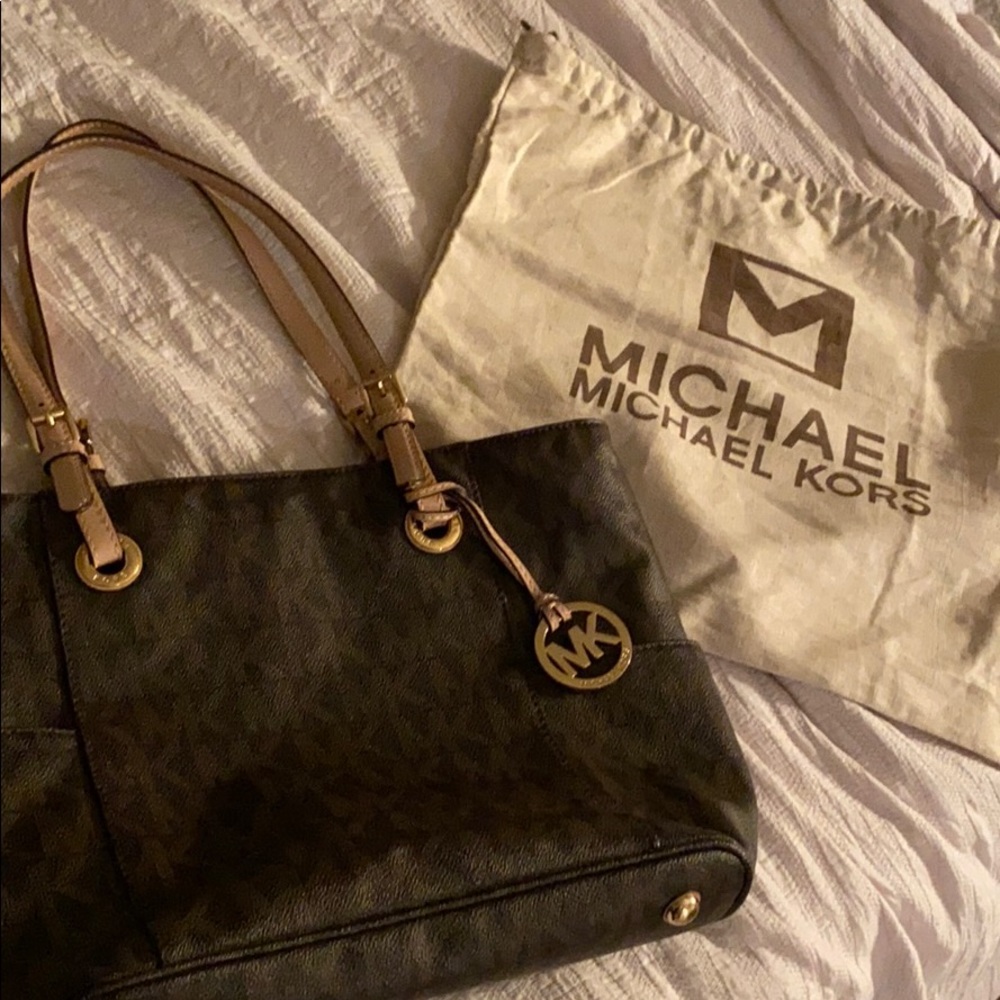 MK tote
